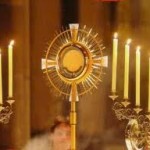 eucharistic_adoration_3
